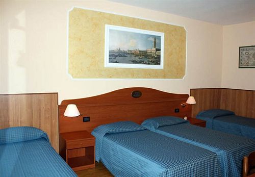 Hotel Belfiore Salzano Екстериор снимка